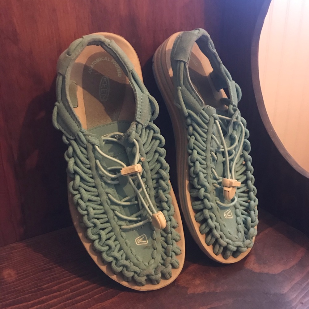 Keen sandals-